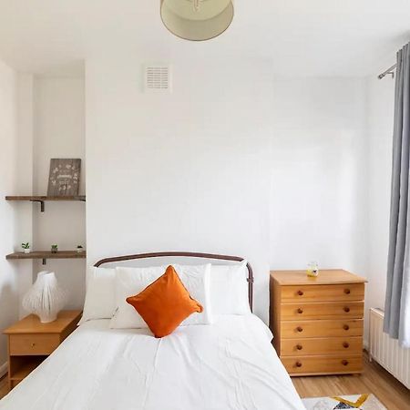 Large, Bright And Spacious 3 Bed Flat In London Londres Exterior foto