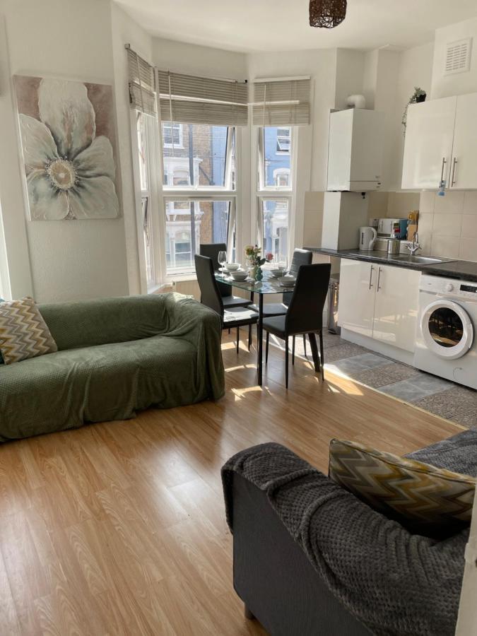 Large, Bright And Spacious 3 Bed Flat In London Londres Exterior foto