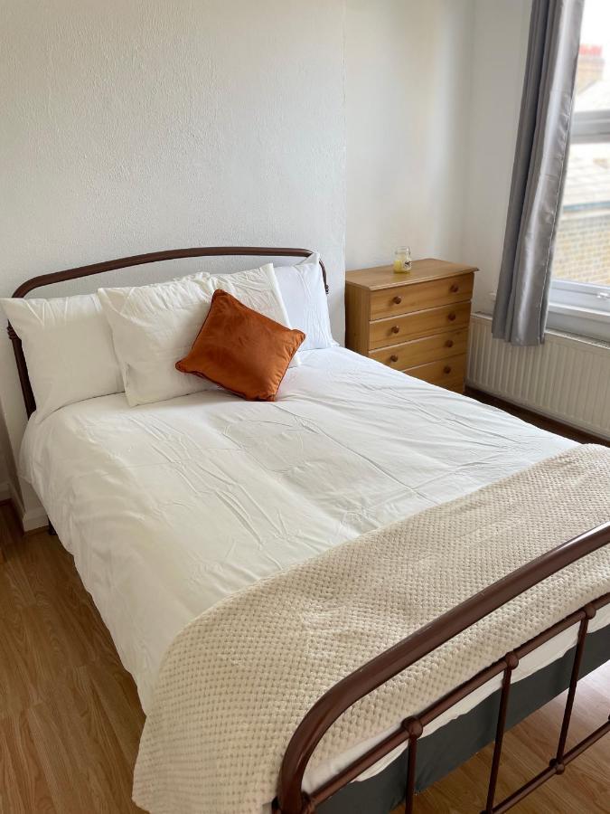 Large, Bright And Spacious 3 Bed Flat In London Londres Exterior foto